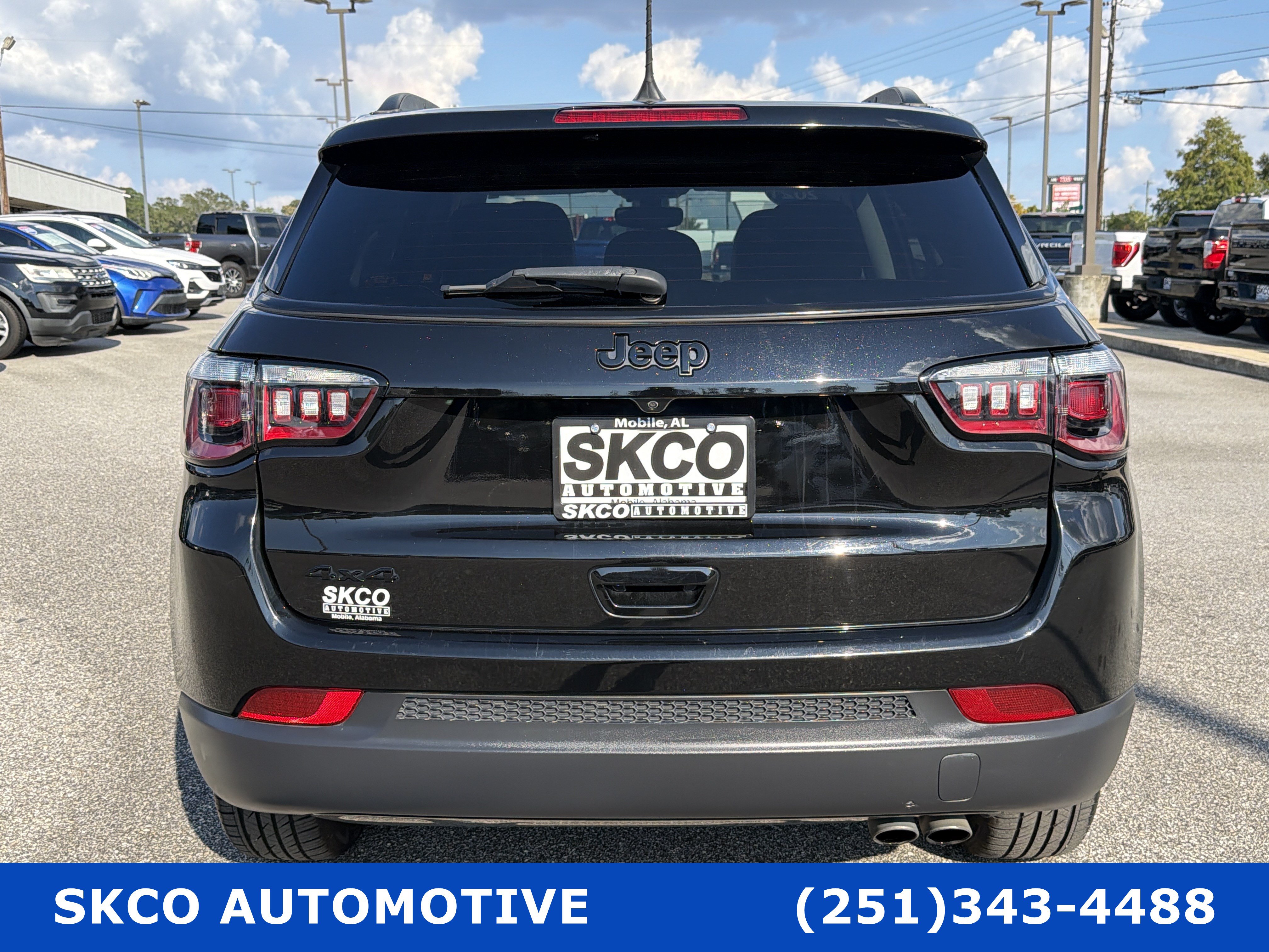 Used 2021 Jeep Compass Latitude w/ Sun and Sound Group AWD/4WD image 4