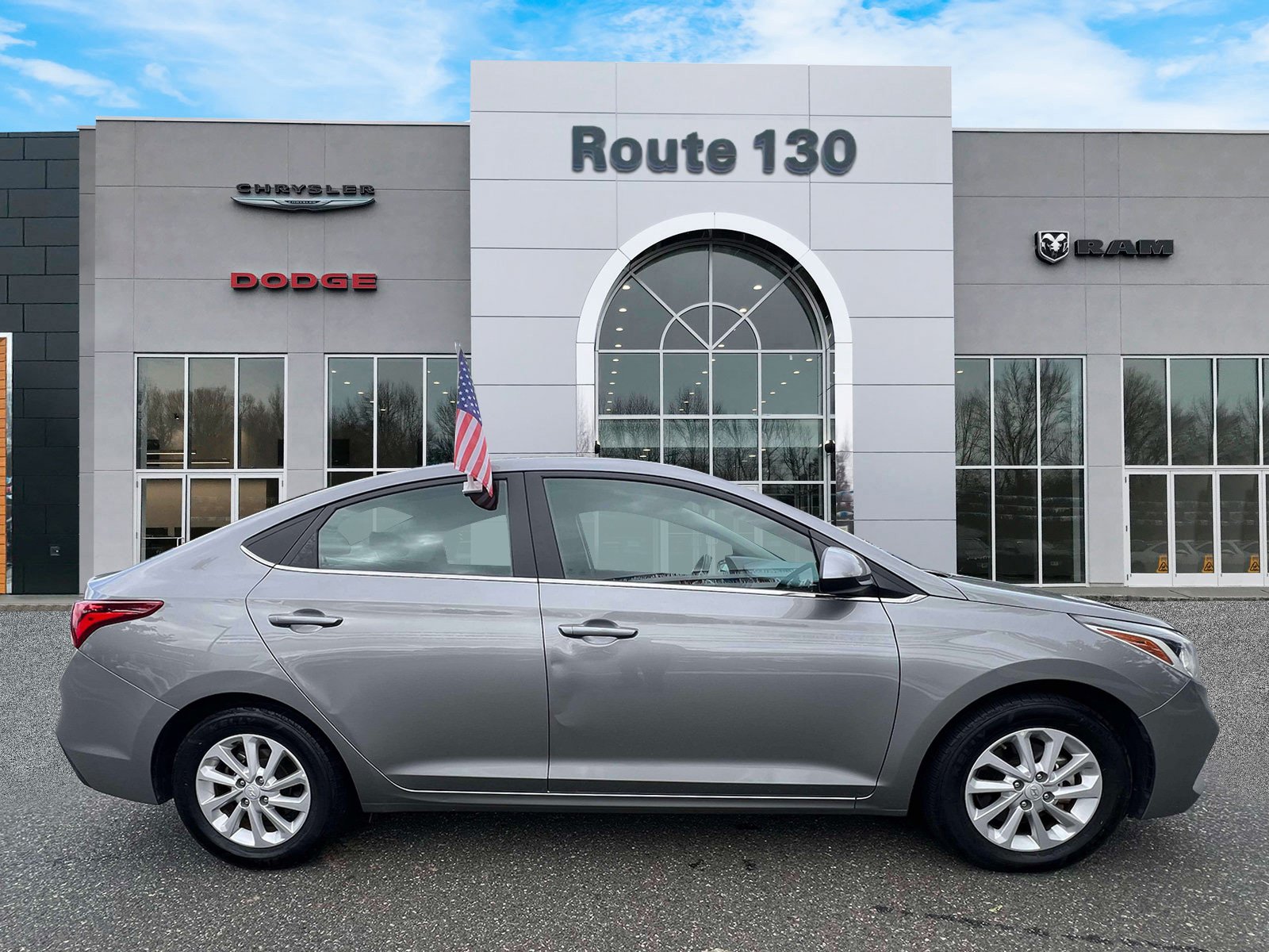 Used 2022 Hyundai Accent SEL FWD image 5