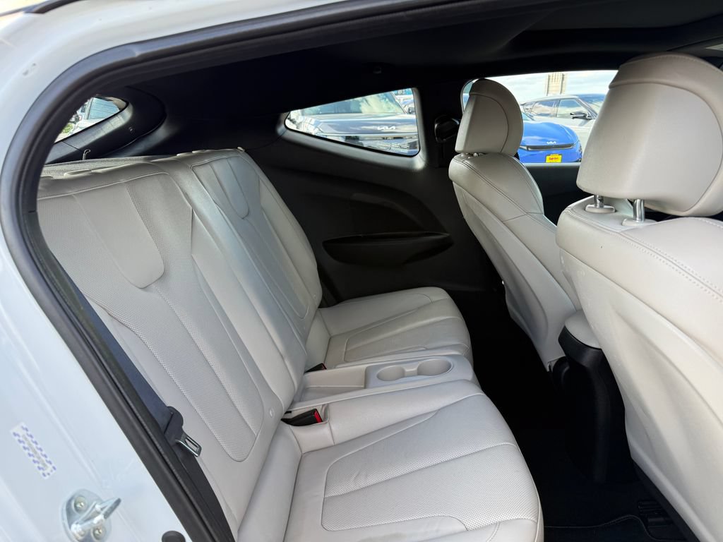 Used 2019 Hyundai Veloster Turbo Ultimate FWD image 13