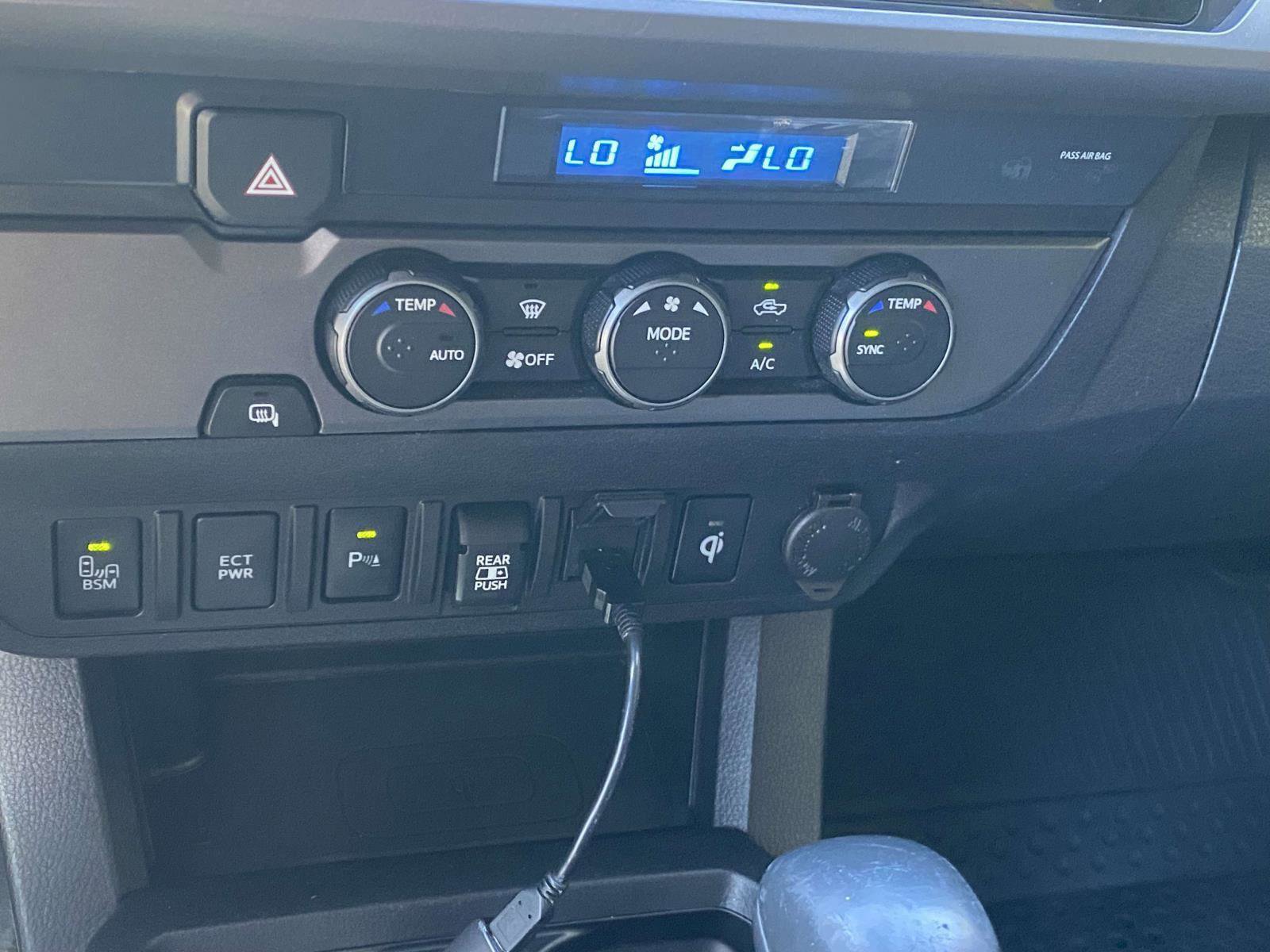 Used 2021 Toyota Tacoma TRD Sport image 10