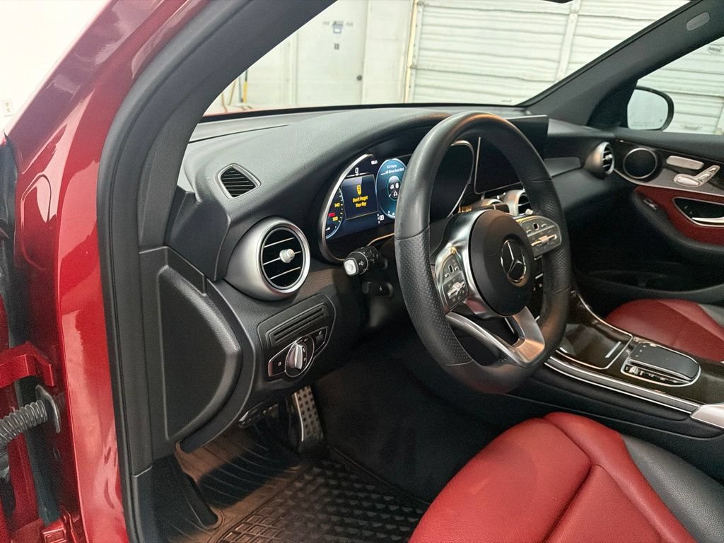 Used 2022 Mercedes-Benz GLC 300 image 14