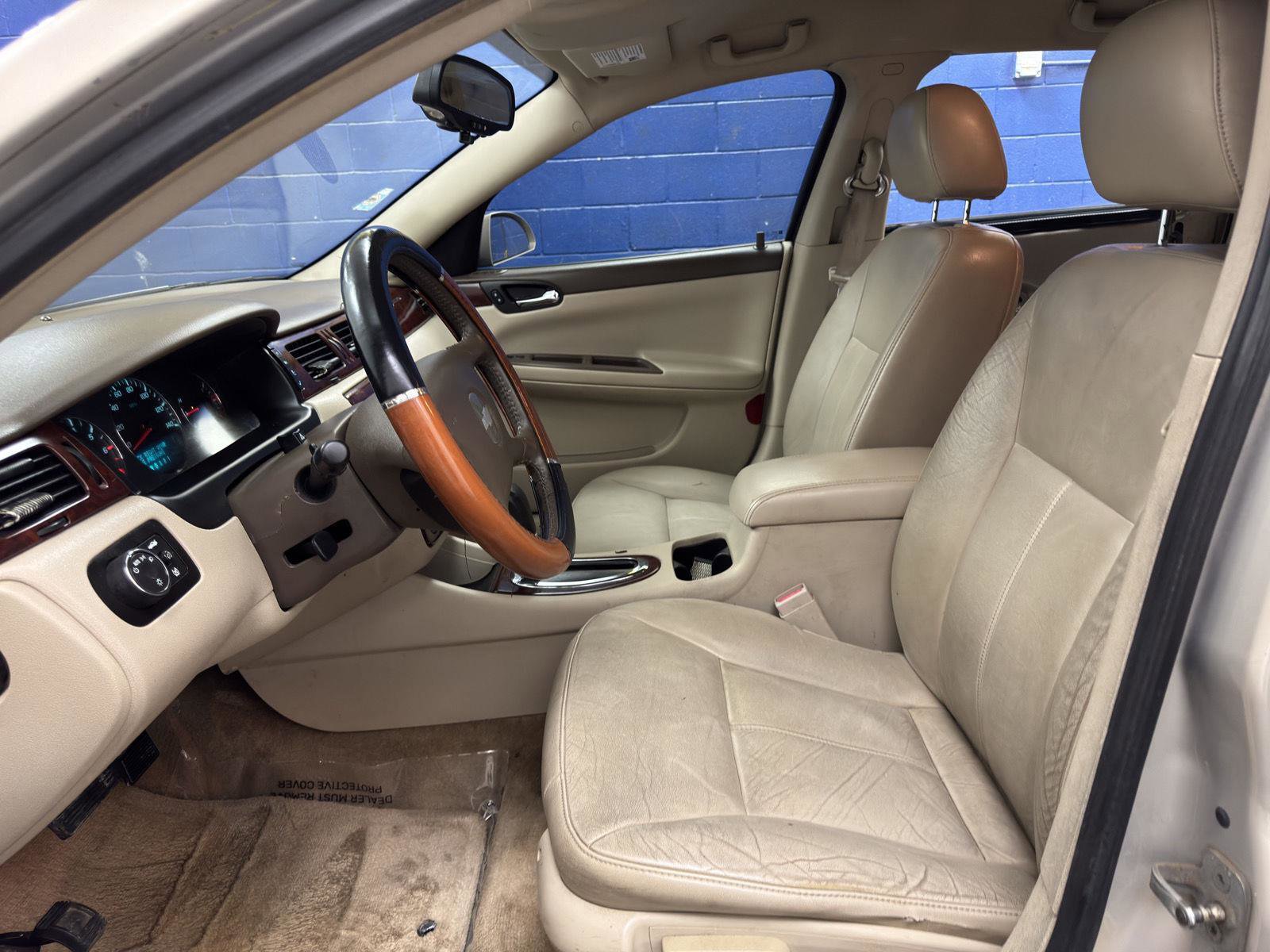 Used 2008 Chevrolet Impala LT w/ Luxury Edition Package image 14