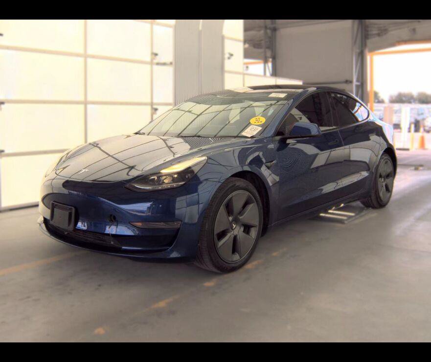 Used 2023 Tesla Model 3 Standard Range RWD image 2