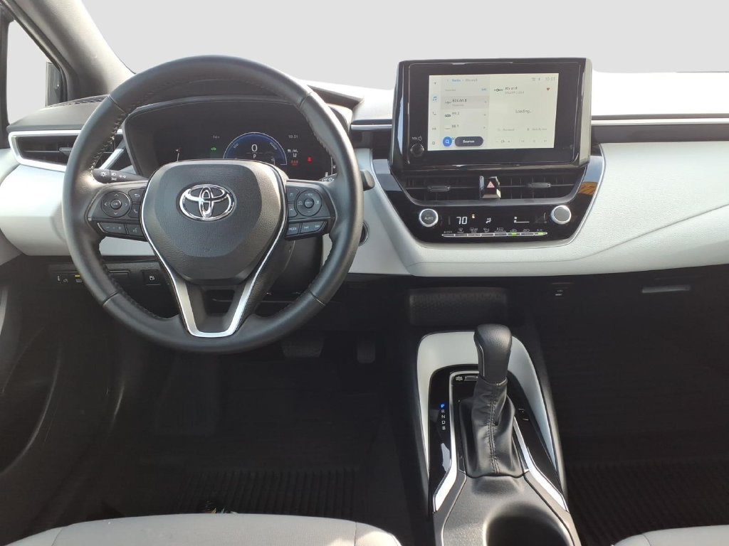 Used 2026 Toyota Corolla SE FWD image 13