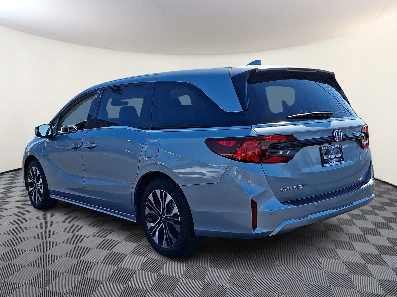 Used 2025 Honda Odyssey Elite image 5