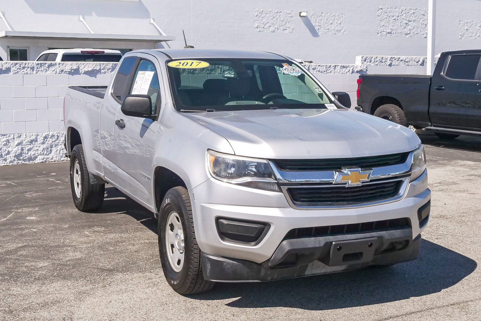 Used 2017 Chevrolet Colorado W/T w/ WT Convenience Package image 3