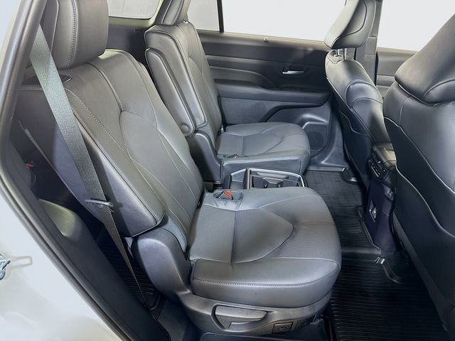 Used 2025 Toyota Grand Highlander AWD Hybrid image 13
