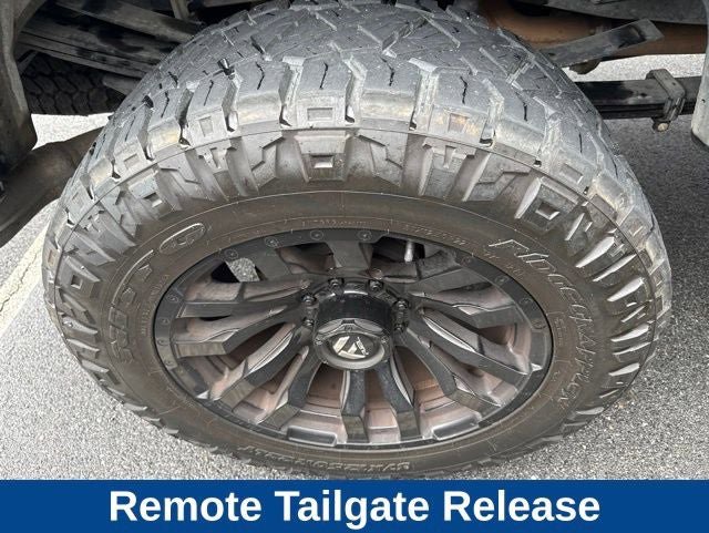 Used 2022 Ford F250 Lariat w/ Black Appearance Package AWD/4WD image 31