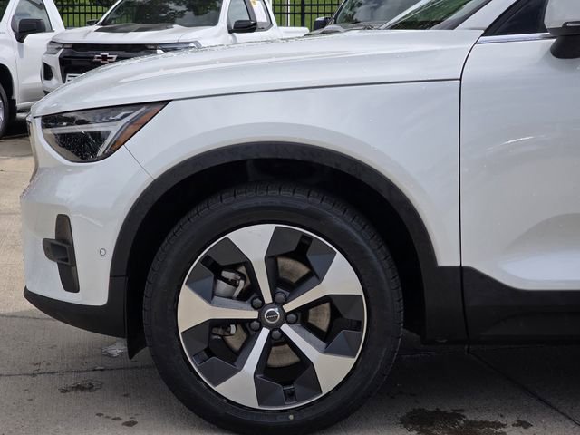 Used 2023 Volvo XC40 B5 Ultimate w/ Protection Package Premier AWD/4WD image 6