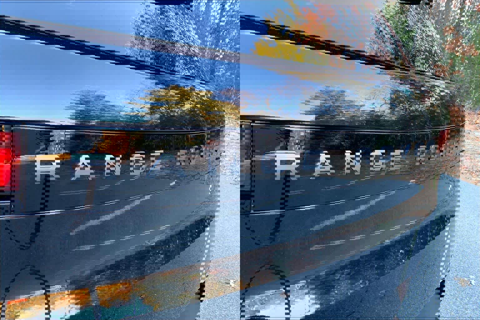 Used 2024 Land Rover Range Rover Sport SE image 29