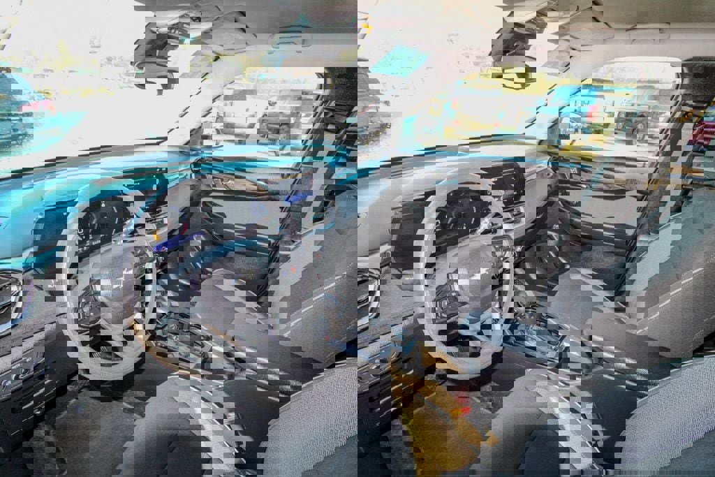 Used 2025 Chevrolet TrailBlazer LT AWD/4WD image 15