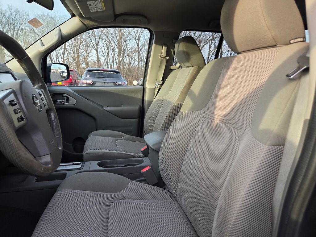 Used 2019 Nissan Frontier SV image 24