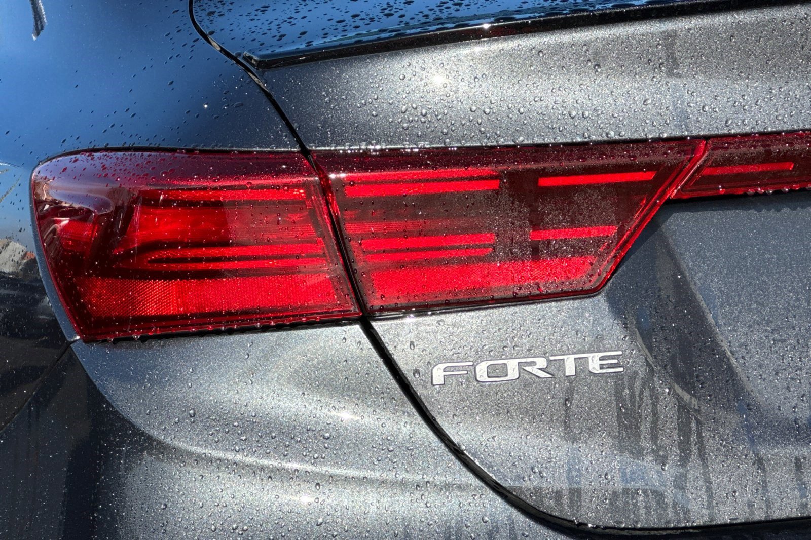 Used 2022 Kia Forte GT-Line w/ GT-Line Premium Package image 13