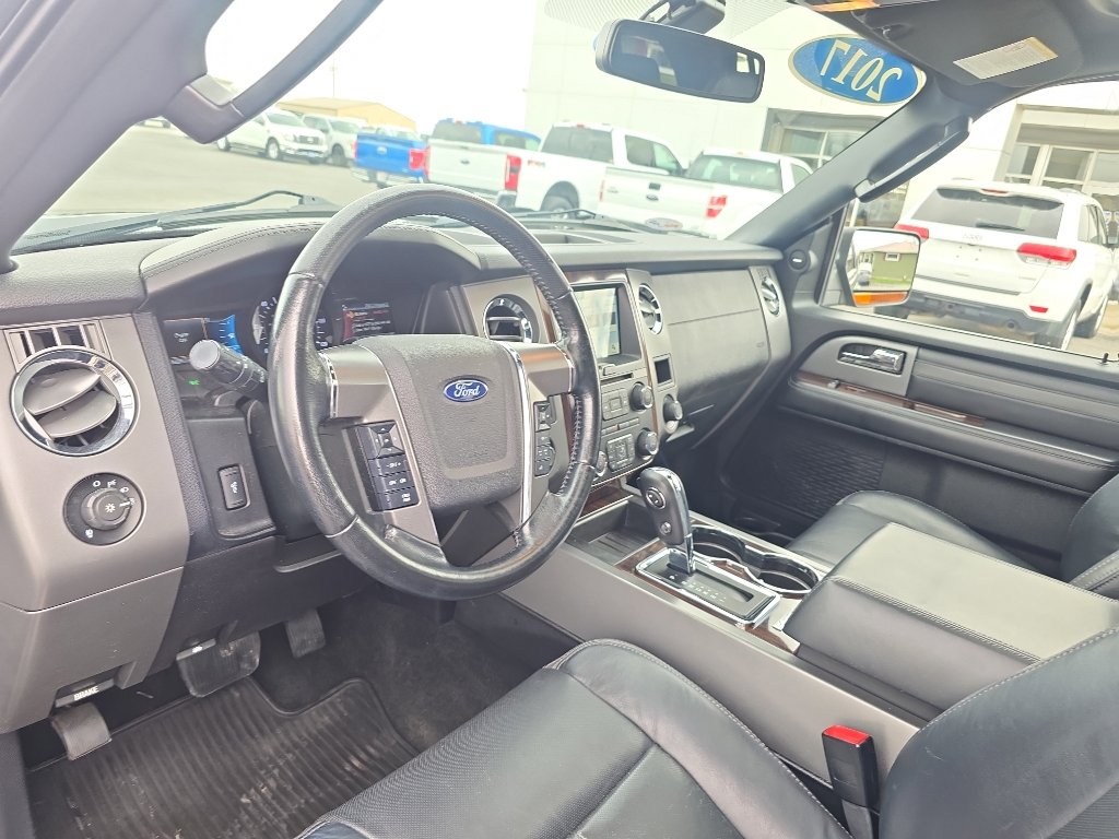 Used 2017 Ford Expedition EL Platinum image 18