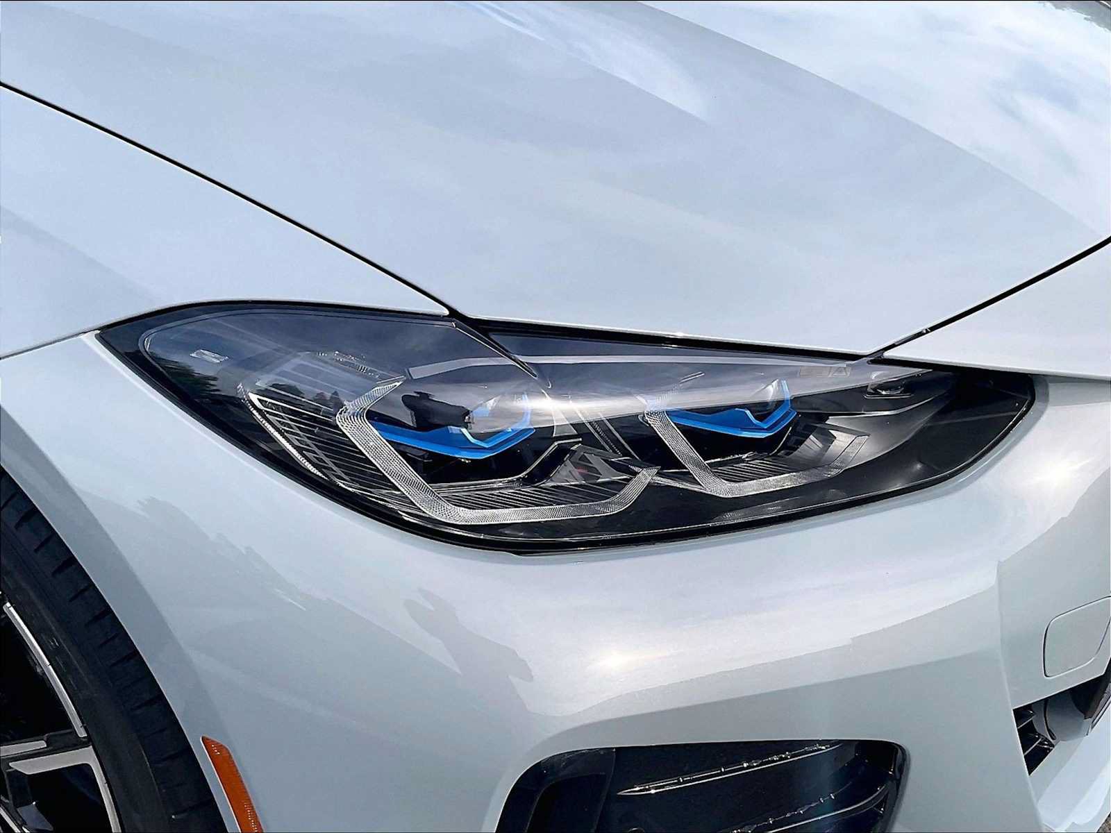 Used 2023 BMW i4 eDrive40 w/ M Sport Package RWD image 29