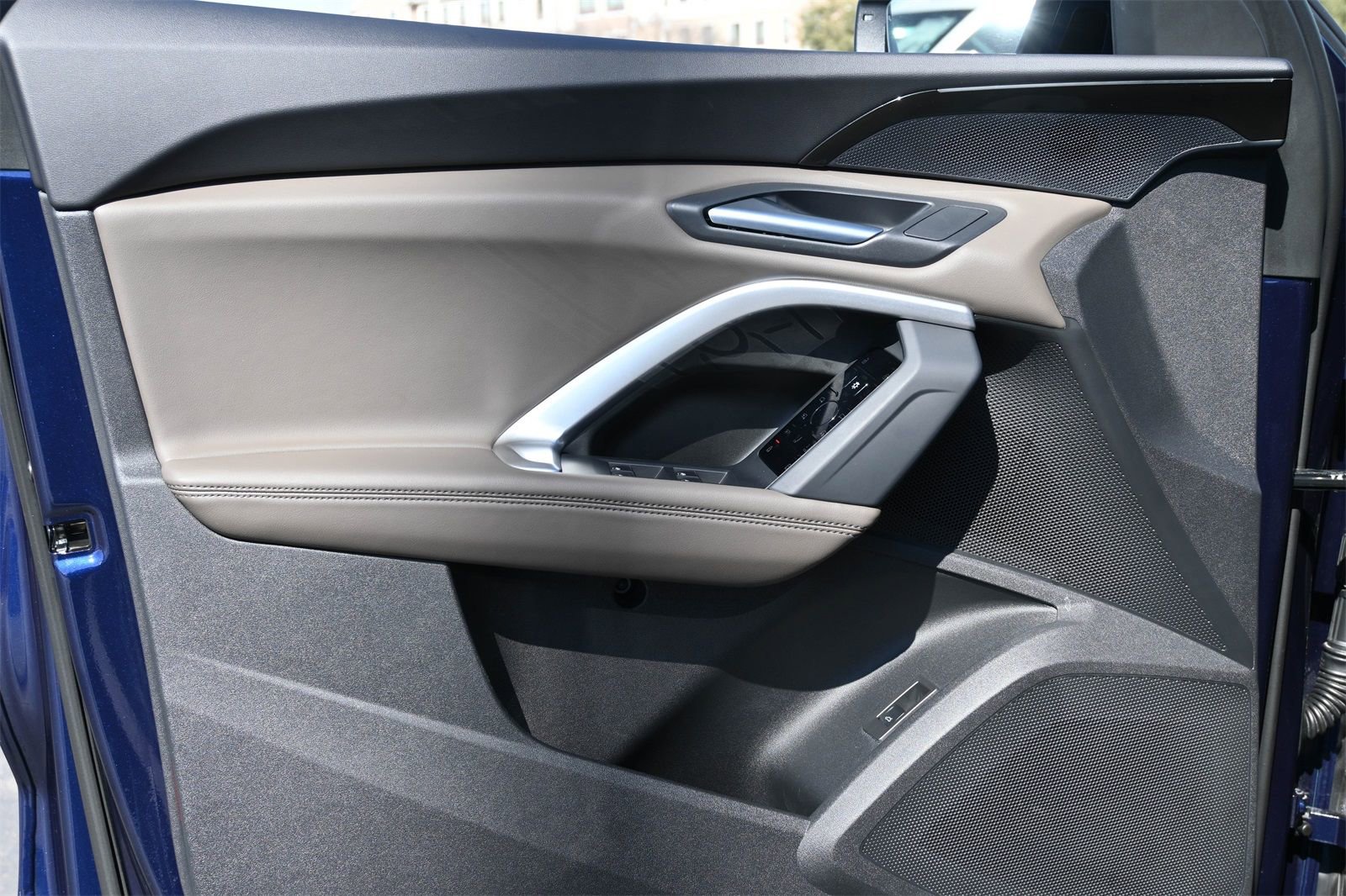 Certified 2025 Audi Q5 Premium w/ Convenience Package image 16