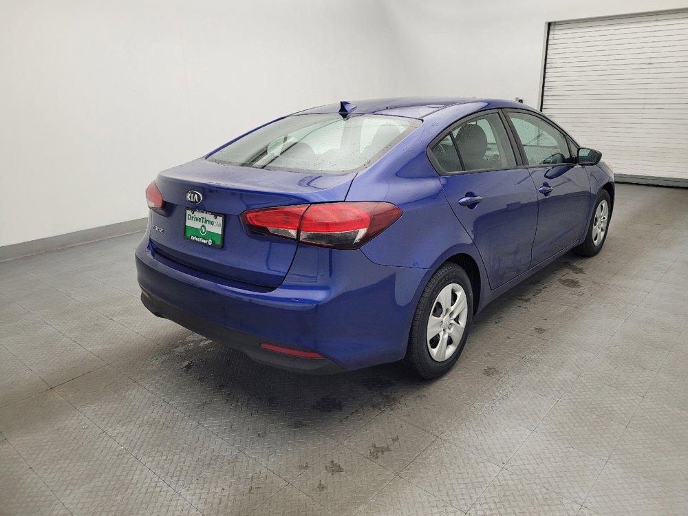 Used 2017 Kia Forte LX image 9
