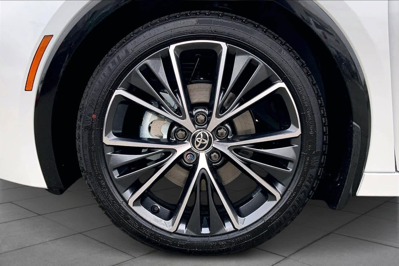 New 2026 Toyota Prius XLE AWD/4WD image 11