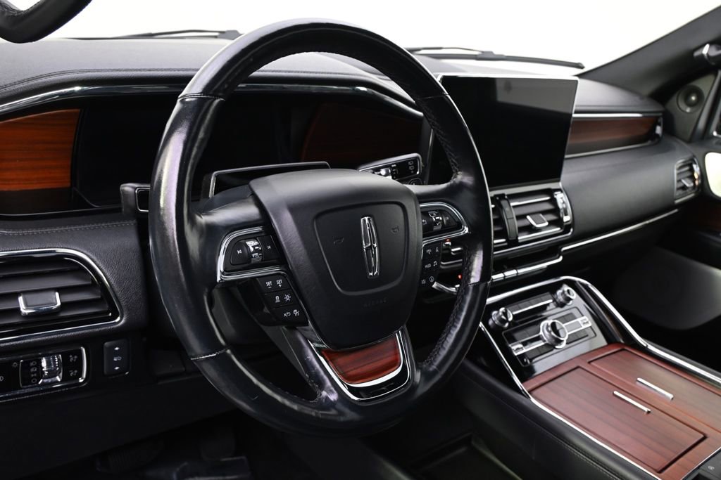 Certified 2023 Lincoln Navigator L Reserve AWD/4WD image 11