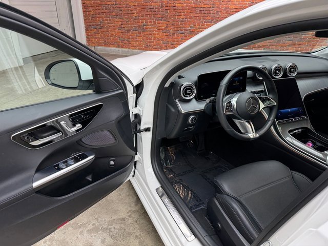 Used 2023 Mercedes-Benz C 300 4MATIC Sedan image 9
