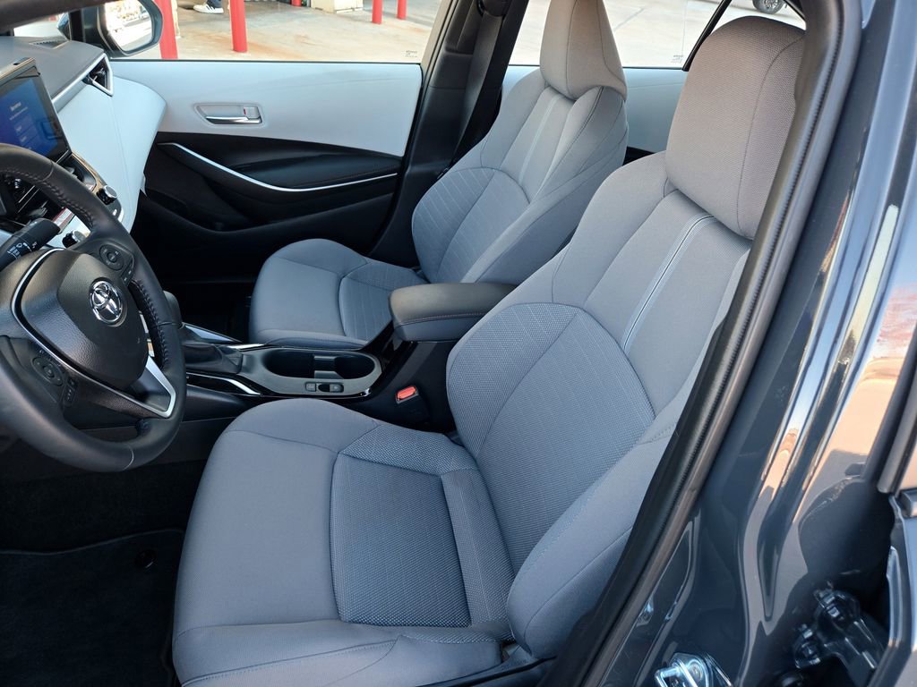 Certified 2025 Toyota Corolla SE image 25