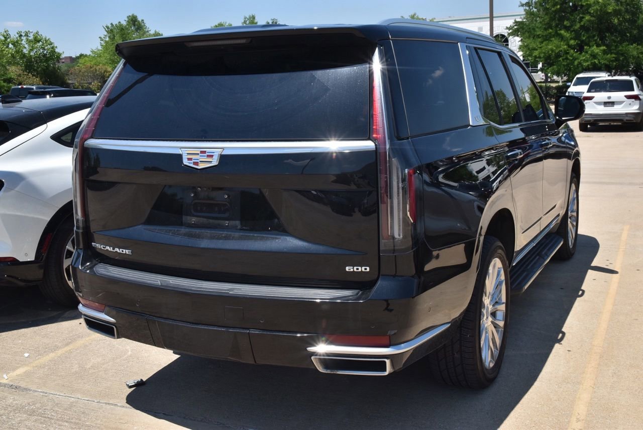 Used 2023 Cadillac Escalade Premium Luxury AWD/4WD image 6