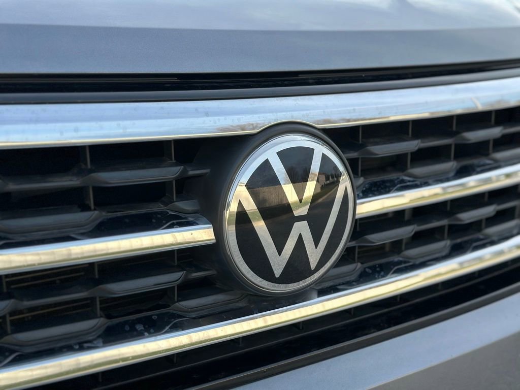 Used 2020 Volkswagen Atlas Cross Sport SE w/ Panoramic Sunroof Package image 11