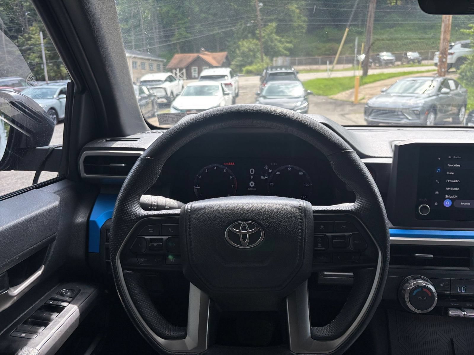 Used 2025 Toyota Tacoma TRD Off-Road AWD/4WD image 33