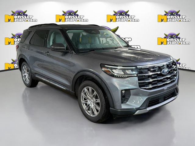 Used 2025 Ford Explorer Active w/ Active Comfort Package image 3