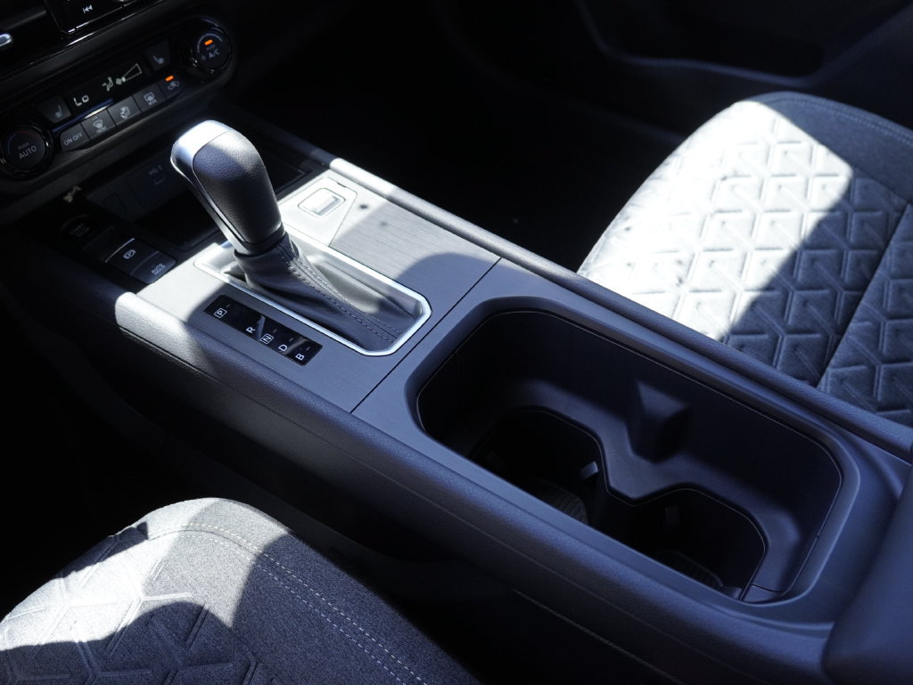 New 2026 Nissan Kicks SV w/ Cold Weather Package FWD image 21