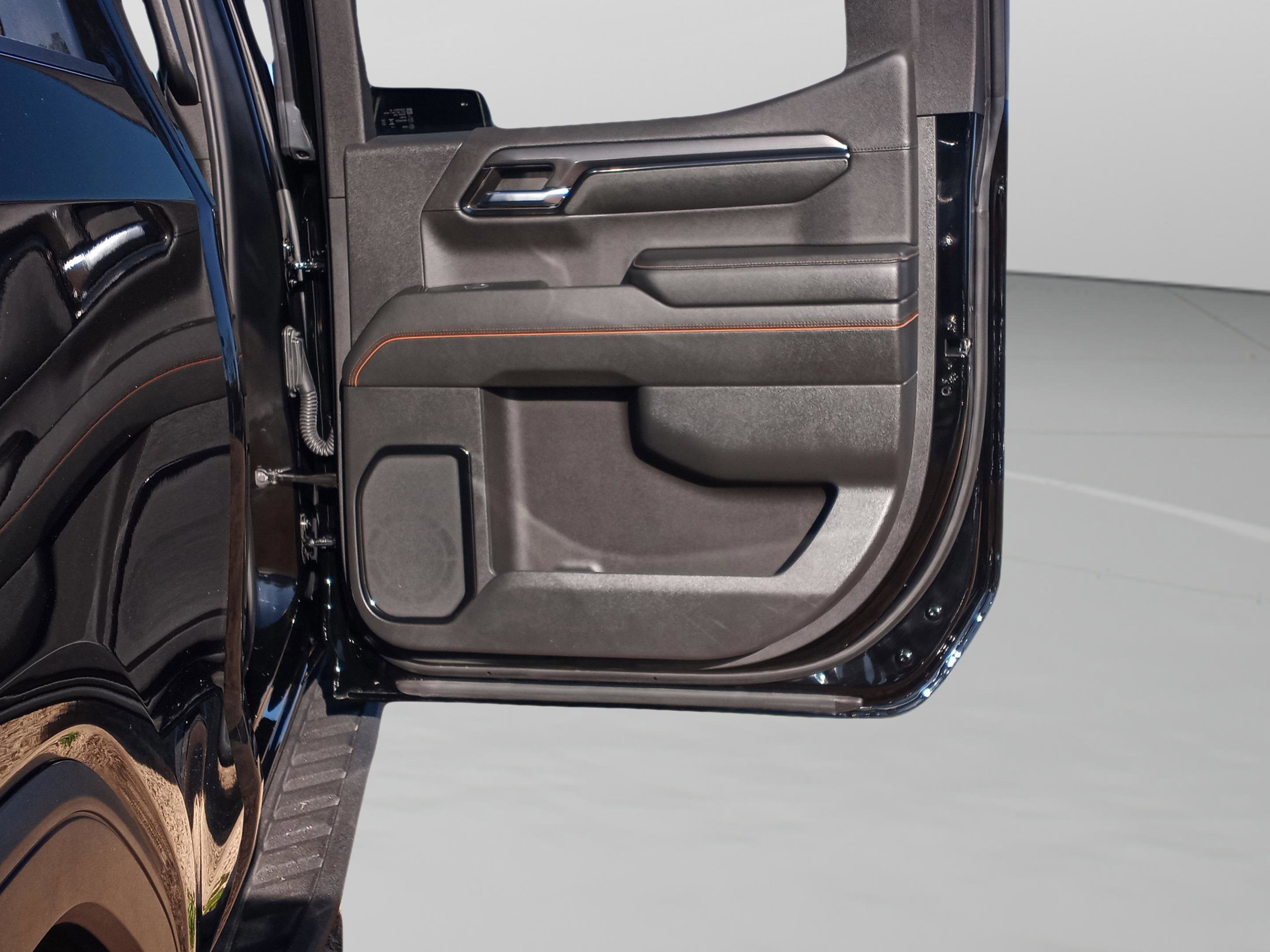 Used 2024 GMC Sierra 1500 AT4 w/ Technology Package image 35