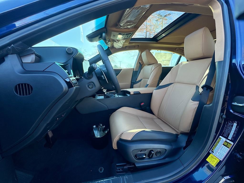 New 2025 Lexus ES 350 Ultra Luxury image 19