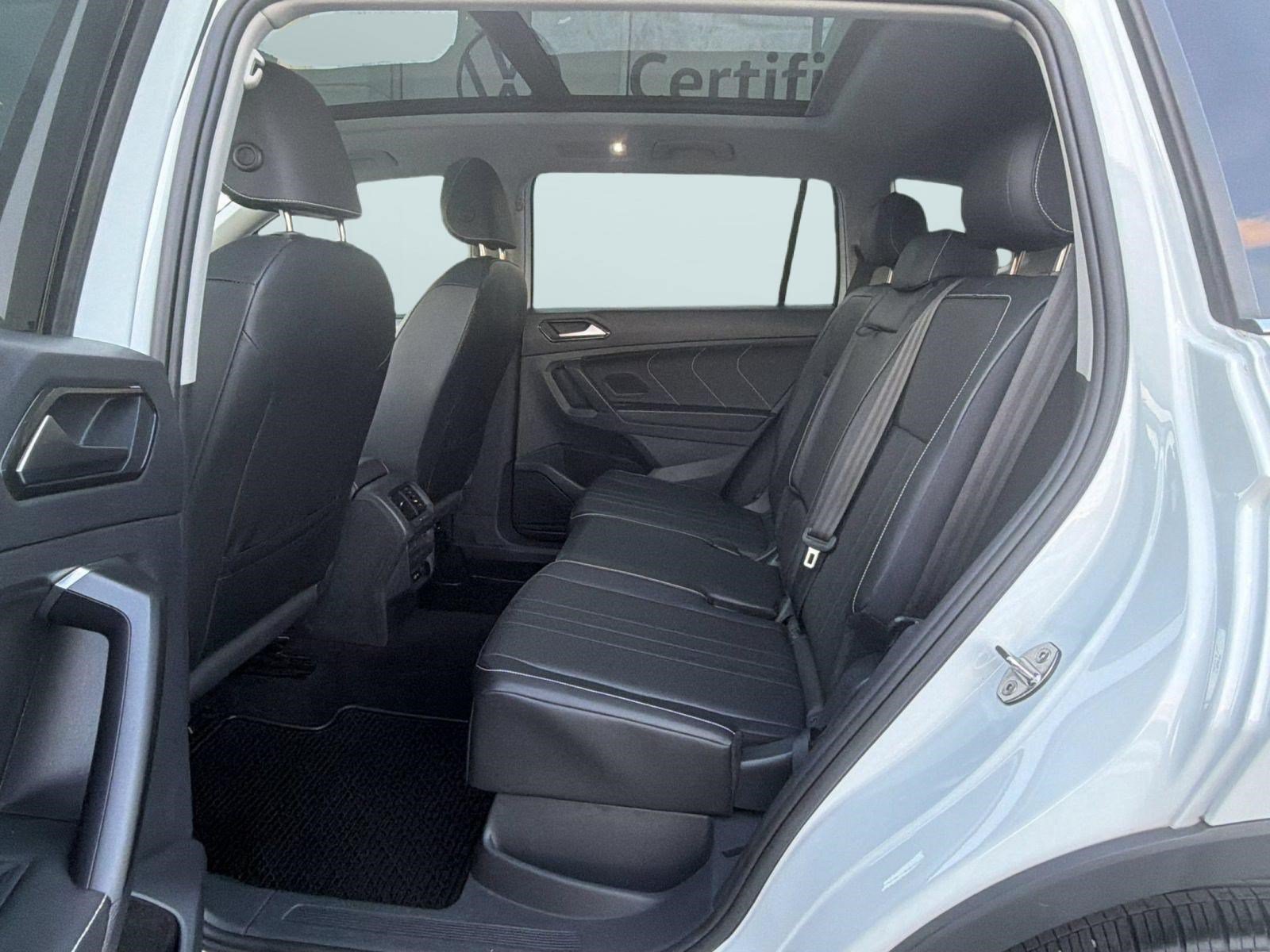 Certified 2023 Volkswagen Tiguan SE w/ Panoramic Sunroof Package AWD/4WD image 20