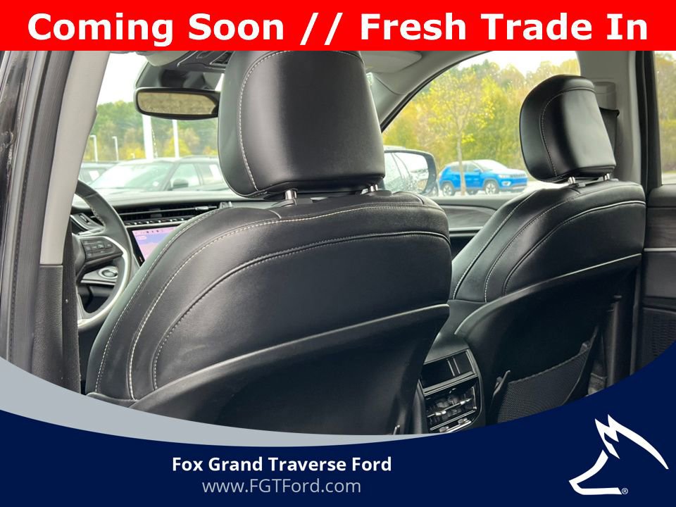 Used 2023 Jeep Grand Cherokee Limited AWD/4WD image 29