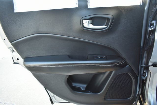 Used 2018 Jeep Compass Latitude w/ Popular Equipment Group image 32