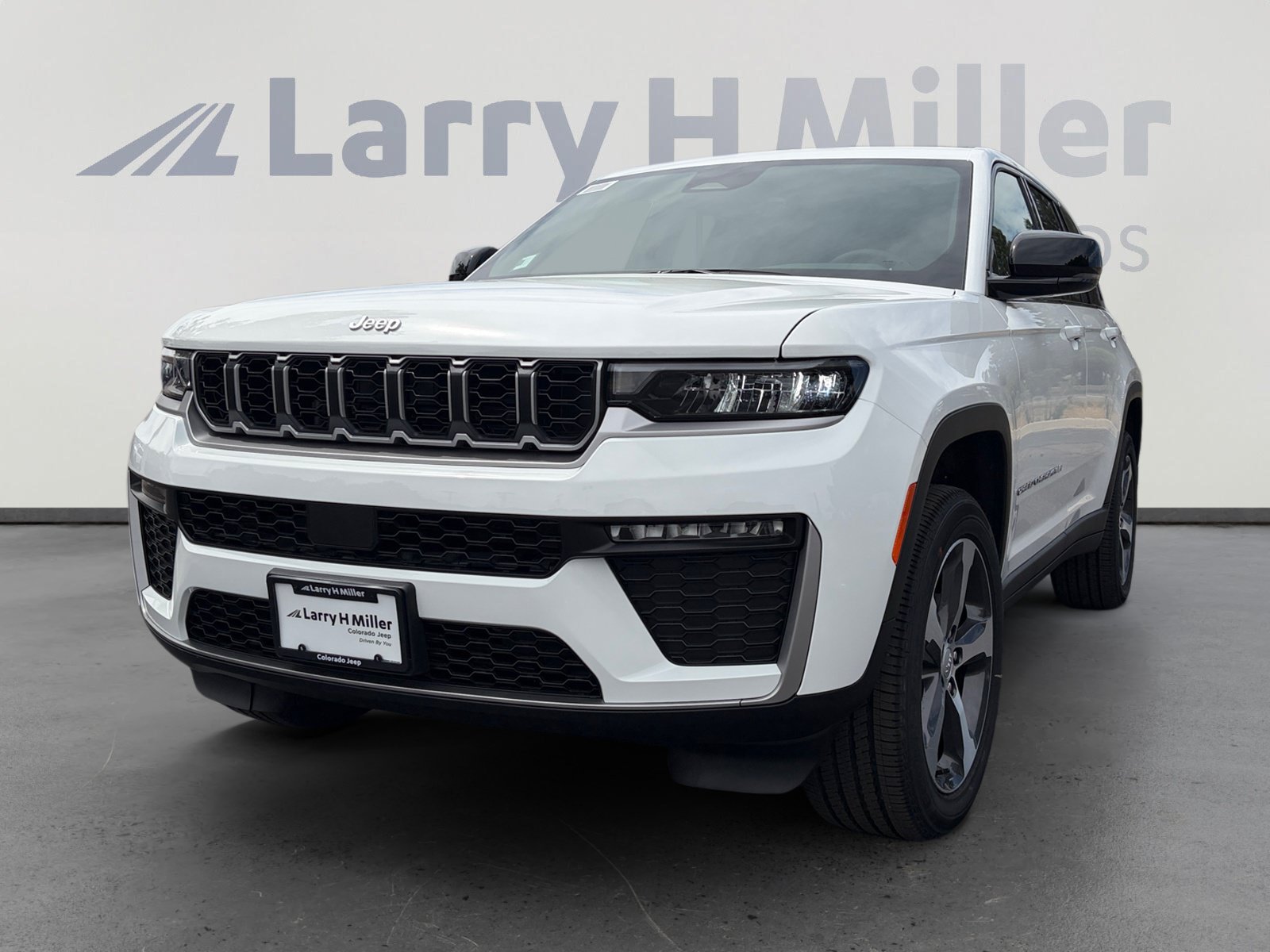 New 2026 Jeep Grand Cherokee Limited w/ Trailer Tow Package AWD/4WD video 1