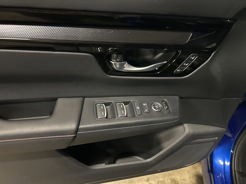 Used 2025 Honda CR-V Sport Touring image 13