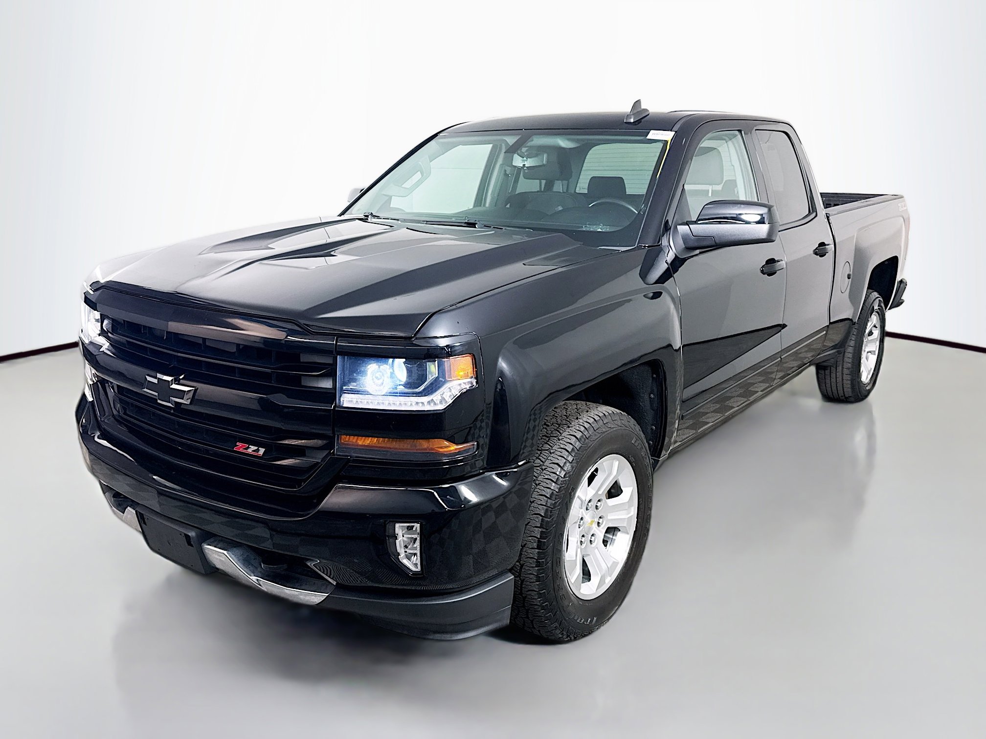 Used 2016 Chevrolet Silverado 1500 LT w/ All Star Edition image 4