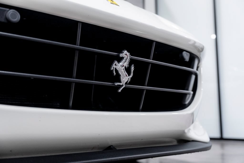 Used 2020 Ferrari Portofino RWD image 83