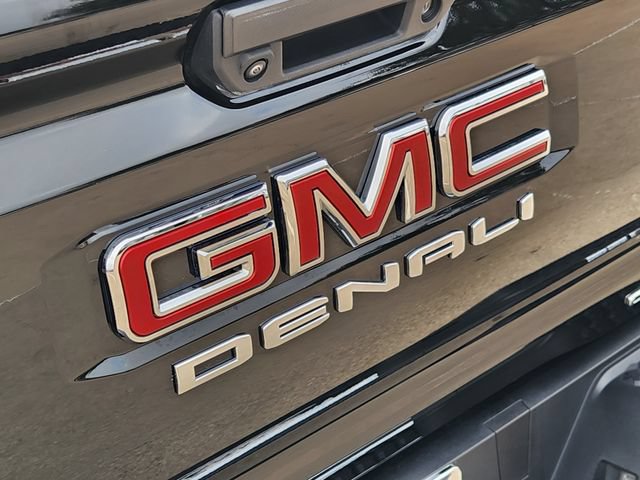 Used 2024 GMC Canyon Denali AWD/4WD image 10
