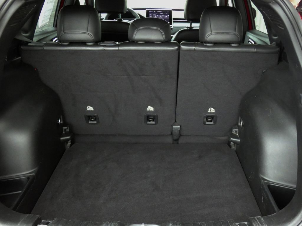 Used 2023 Jeep Compass Limited image 32