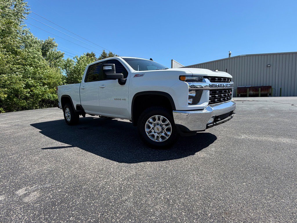 Used 2023 Chevrolet Silverado 2500 LT w/ Convenience Package AWD/4WD image 2