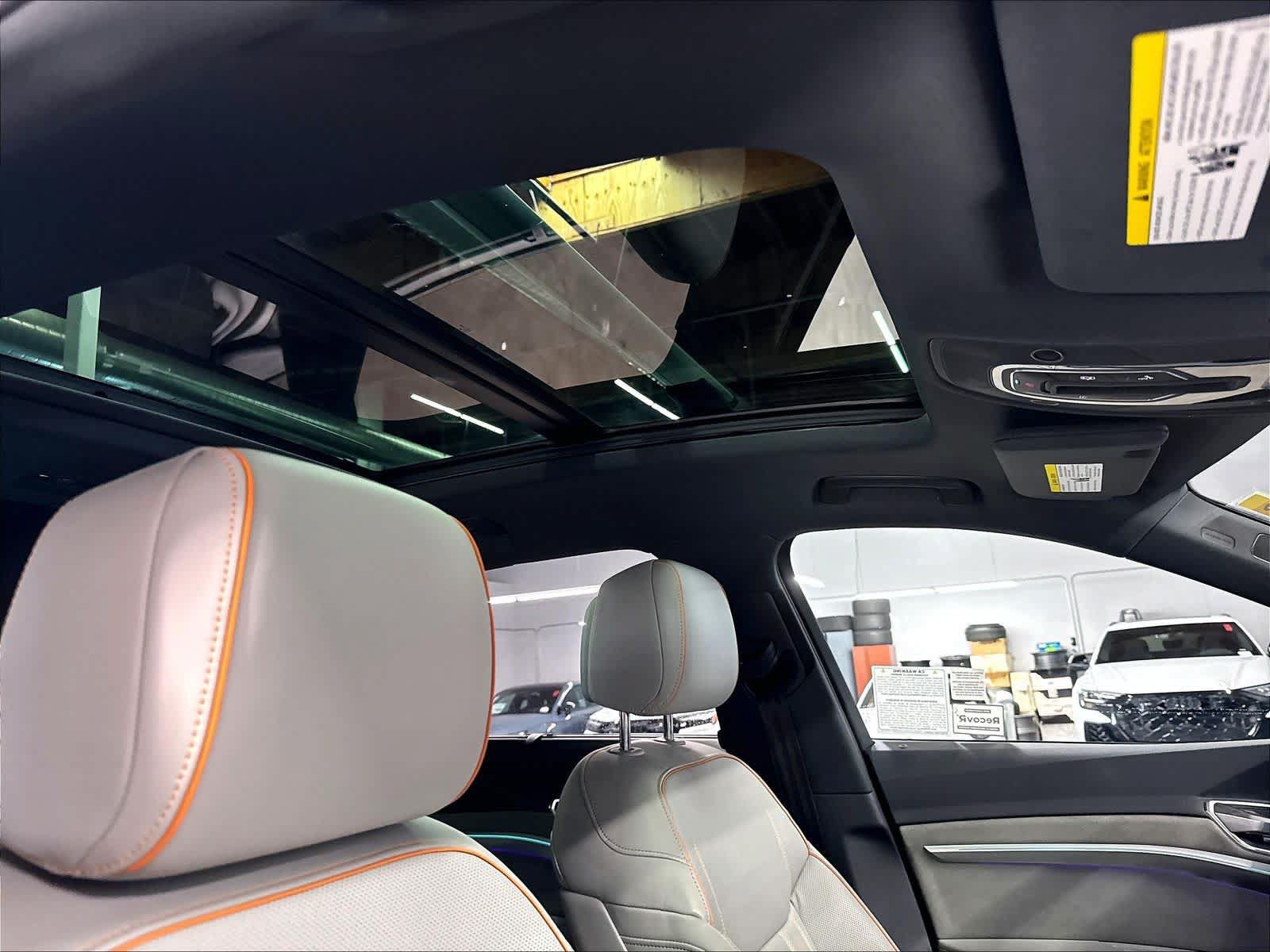 Certified 2024 Audi Q8 e-tron Prestige AWD/4WD image 24