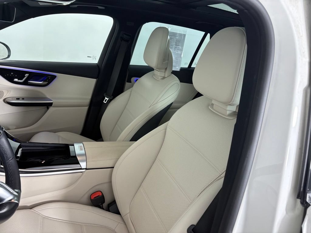 Certified 2025 Mercedes-Benz GLC 300 4MATIC image 11