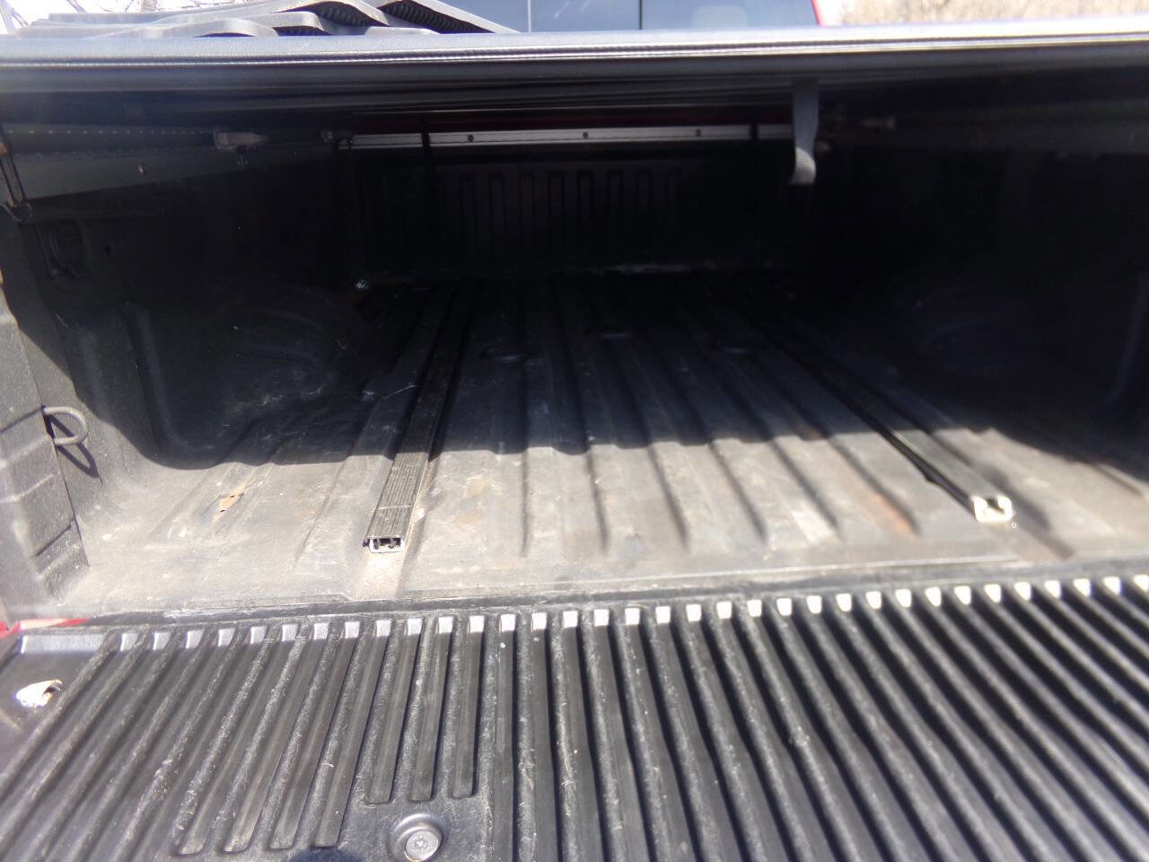 Used 2019 Nissan Titan SL image 12