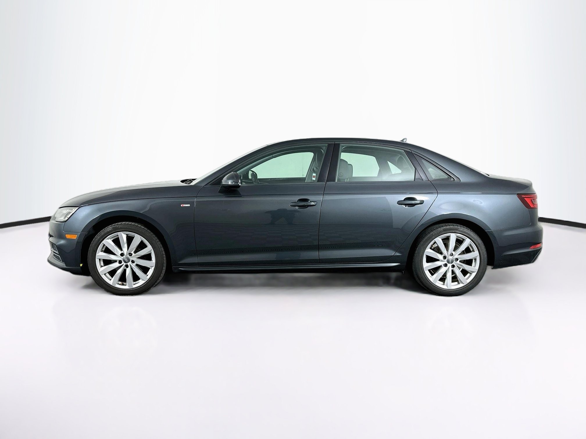 Used 2018 Audi A4 2.0T Ultra Premium w/ Convenience Package FWD image 4