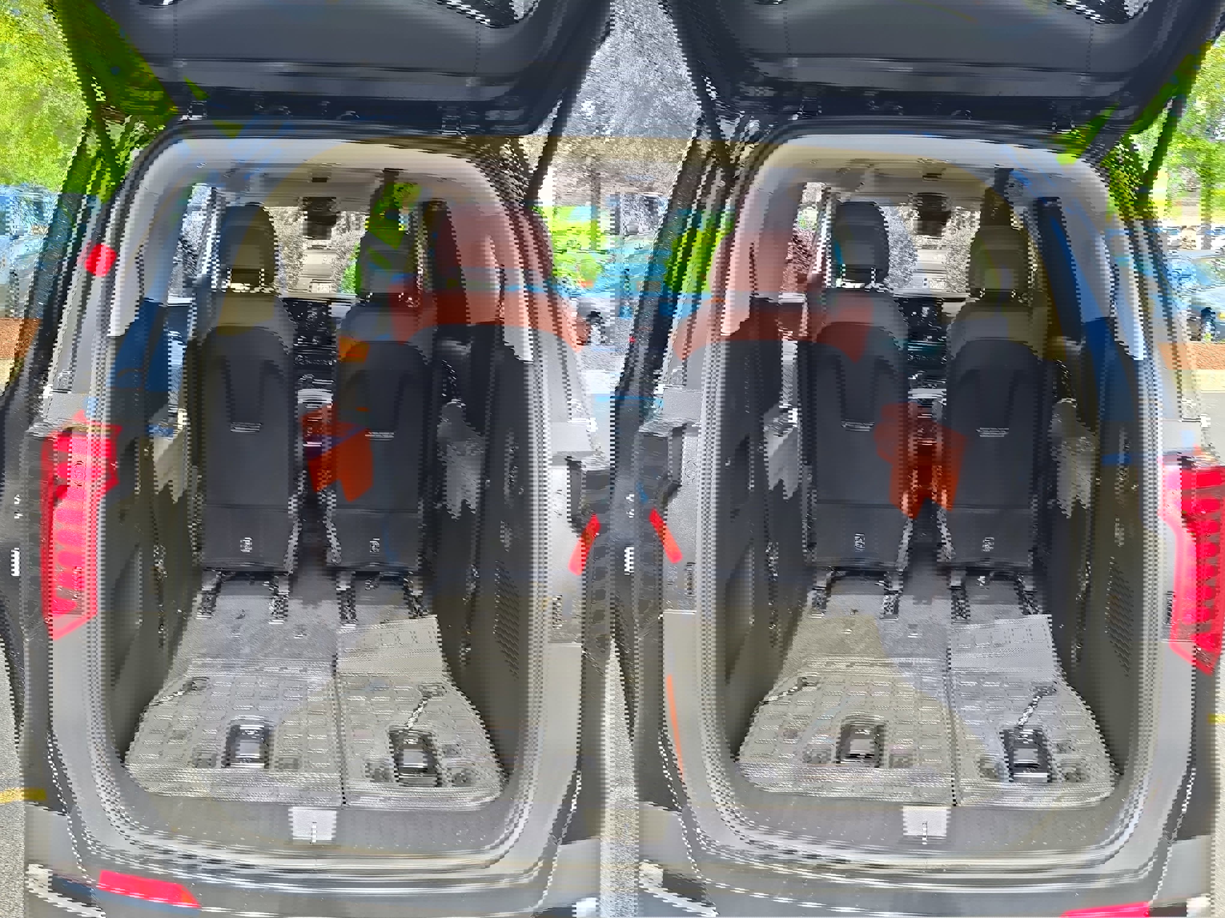 Used 2026 Kia Carnival SX Prestige image 12