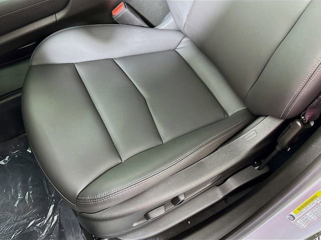 New 2025 Cadillac XT5 Luxury w/ LPO, Floor Liner Package image 18