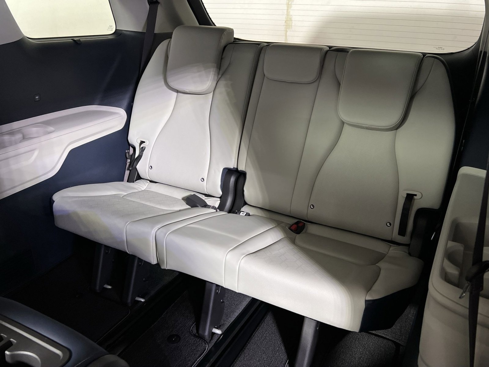 New 2026 Kia Carnival SX w/ SX Dark Edition Package image 24
