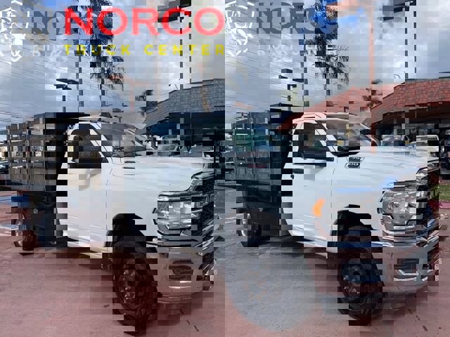 Used 2019 RAM 3500 Tradesman image 2